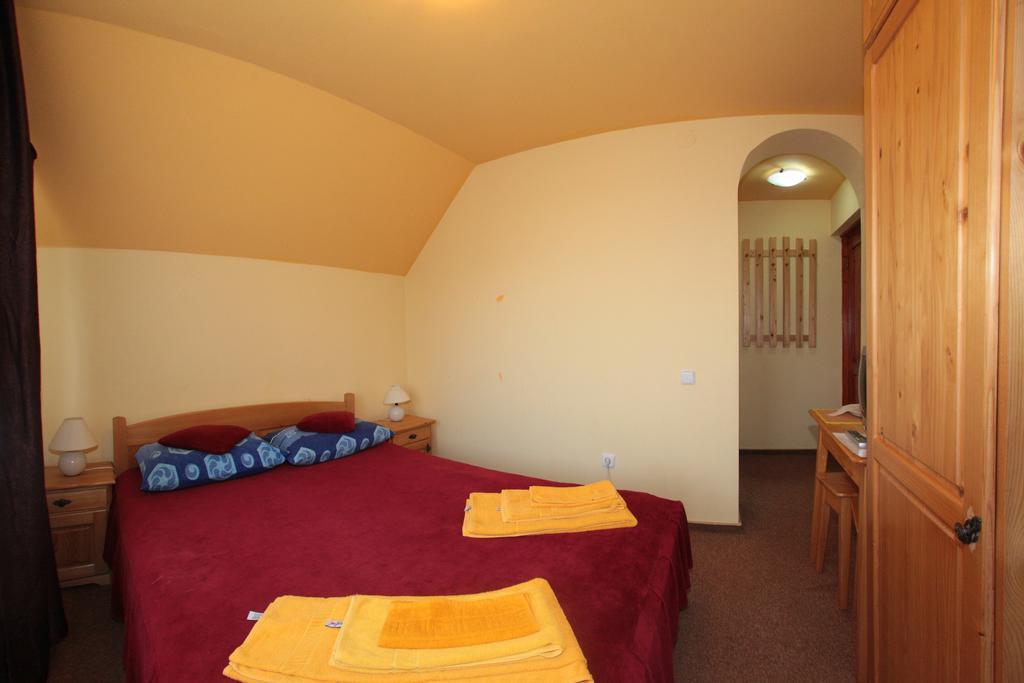 Hotel Pensiunea Nadine Agapia Zimmer foto