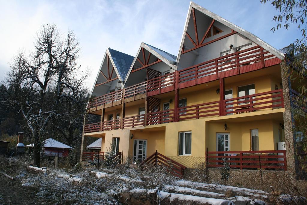 Hotel Pensiunea Nadine Agapia Exterior foto