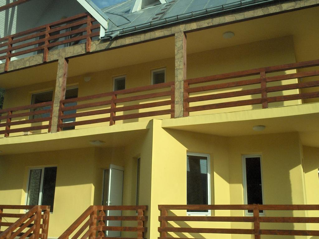 Hotel Pensiunea Nadine Agapia Exterior foto